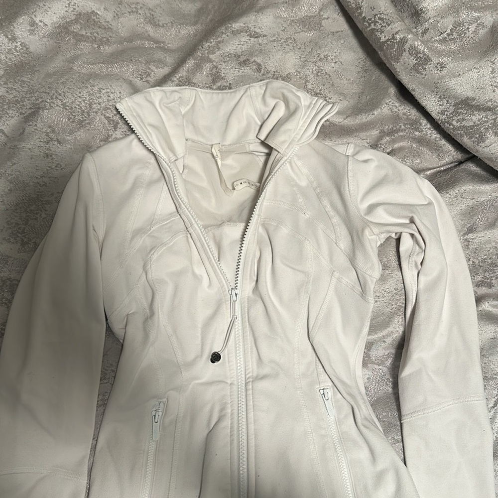 Lululemon Women's White Jacket - Picture 2 of 5
